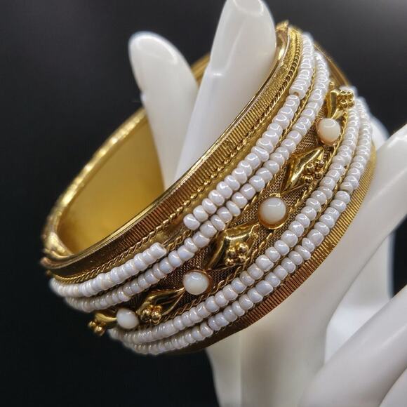 Vintage Beaded Mesh Gold Tone Hinged Bracelet, India Style, 7 1/2 Inches - Picture 6 of 8